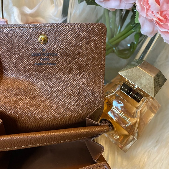 Sold soldLouis Vuitton Card/Coin Wallet - Picture 2 of 14